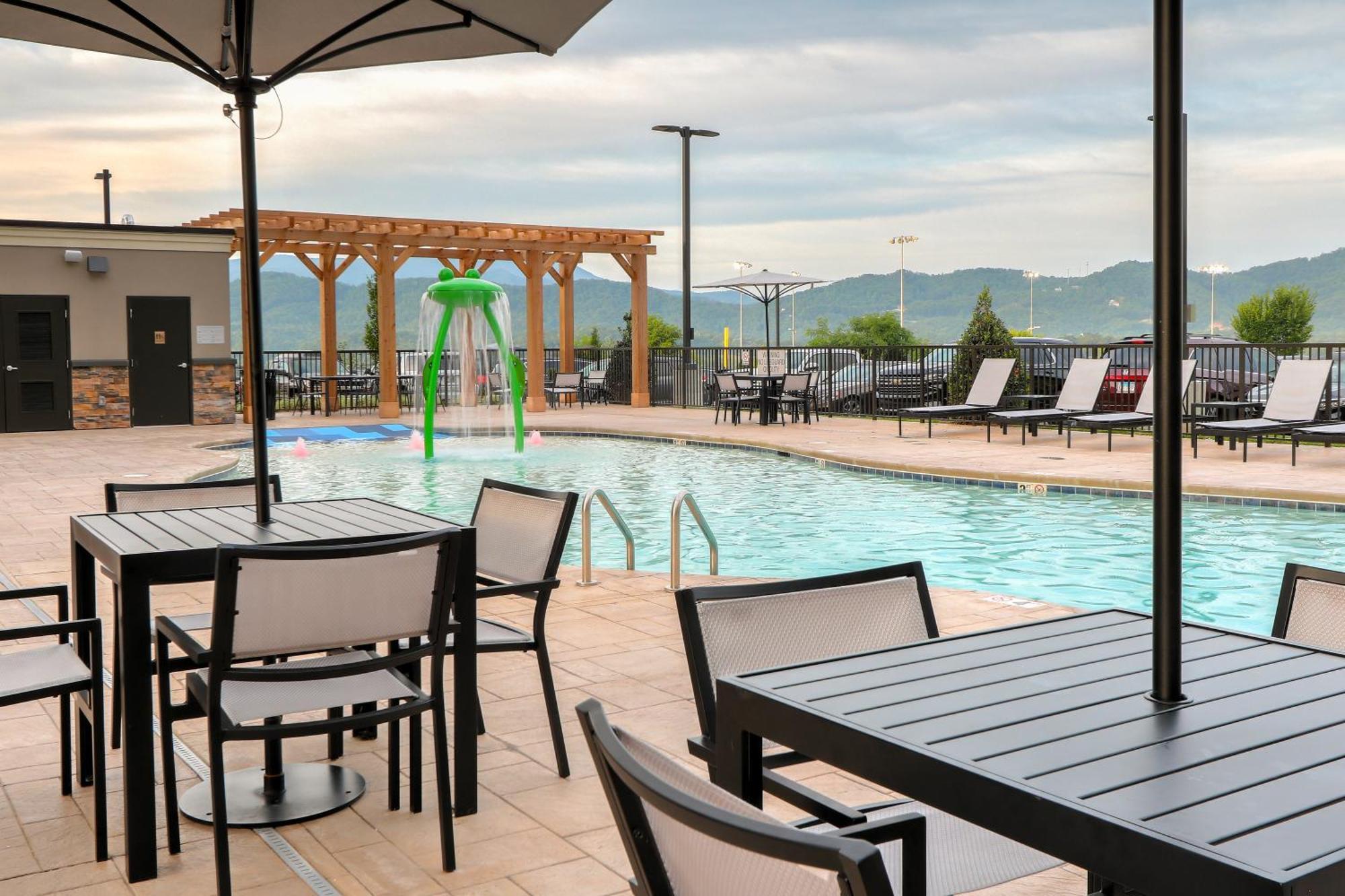 Staybridge Suites Pigeon Forge - Smoky Mtns By Ihg Eksteriør billede